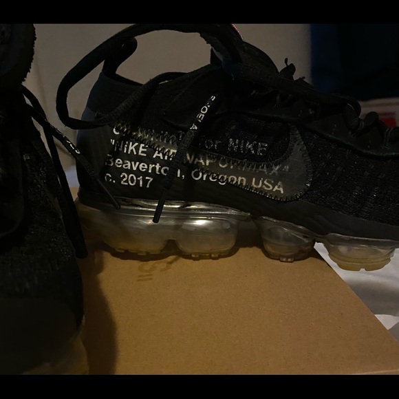 Off white vapor max size 9 in good condition, let me know if Interested! main image 5